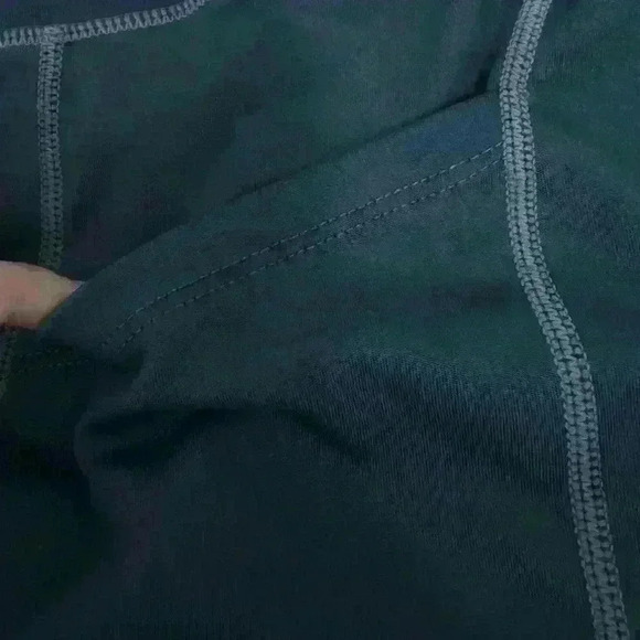 Women’s Grey Exercise Sports Biker Shorts with Side Pockets in size Medium - Picture 5 of 6